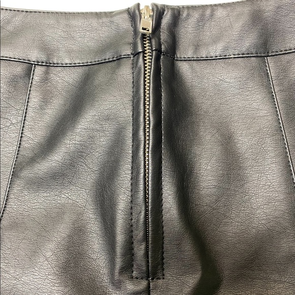 Forever 21 Faux Leather Mini Skirt - Picture 3 of 6